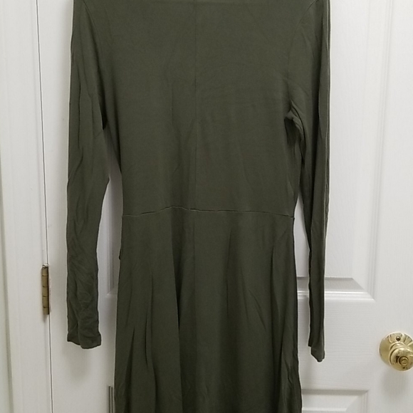 Express Green Wrap Dress - Picture 3 of 5